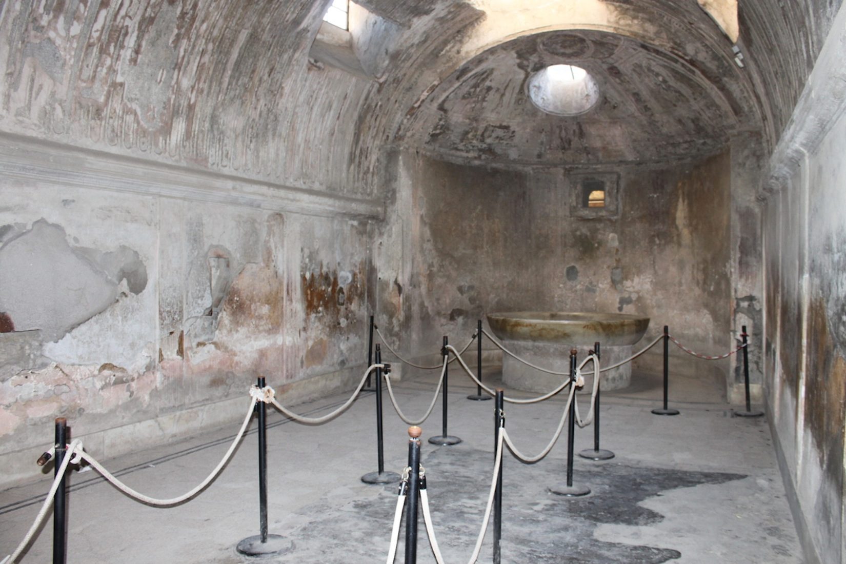 Pompeii's Baths 2.jpg